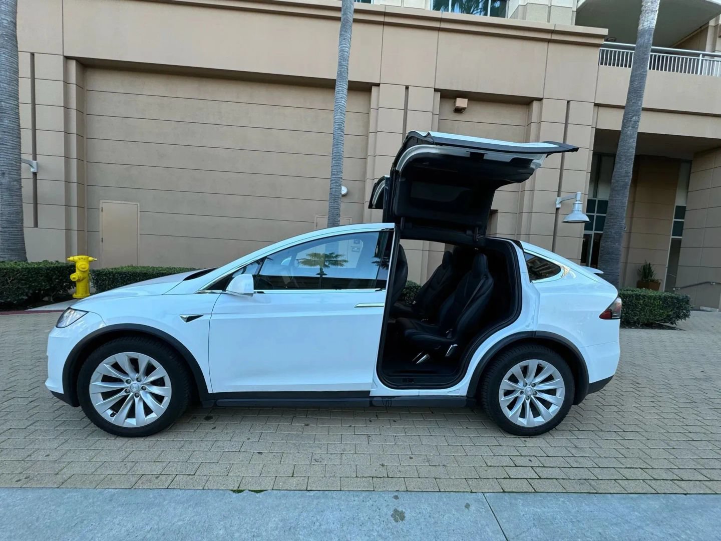 Used 2021 Tesla Model X Long Range AWD/4WD image 7
