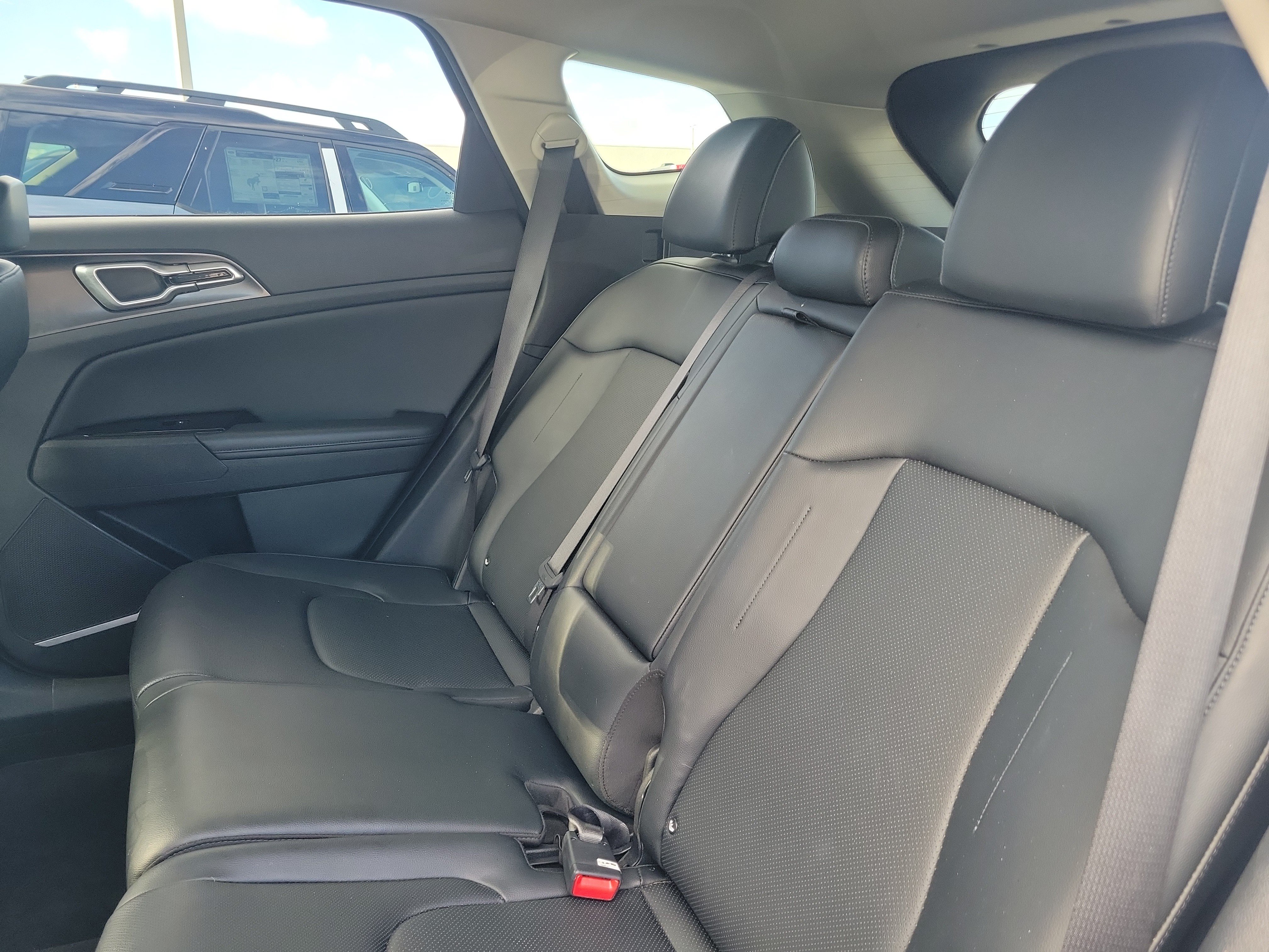 Used 2023 Kia Sportage EX FWD image 18