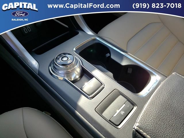 Used 2019 Ford Fusion SEL FWD image 33