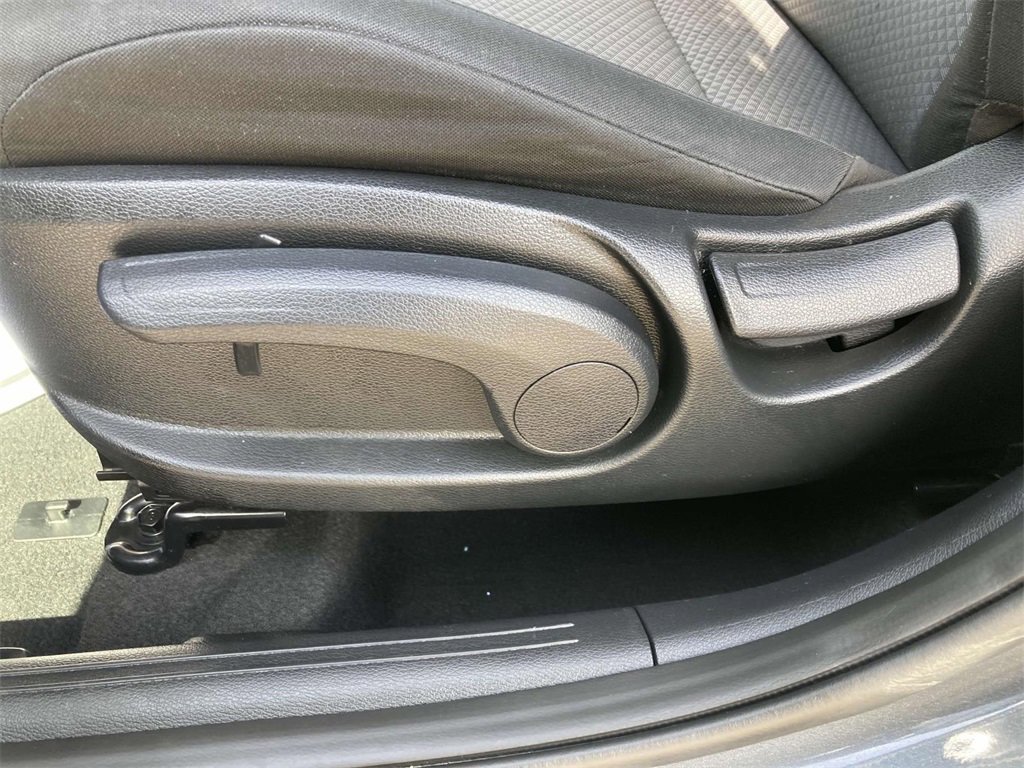 Used 2023 Kia Soul LX image 16