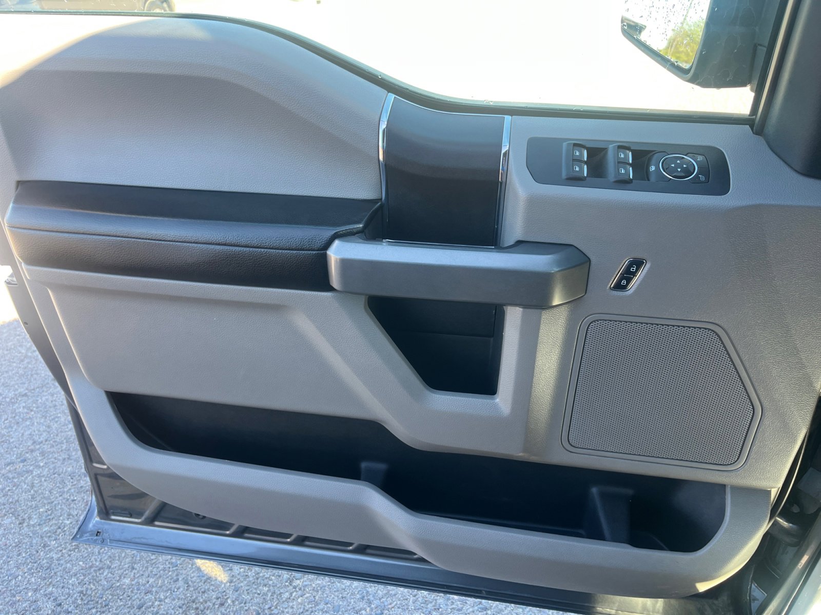 Used 2016 Ford F150 XLT image 13