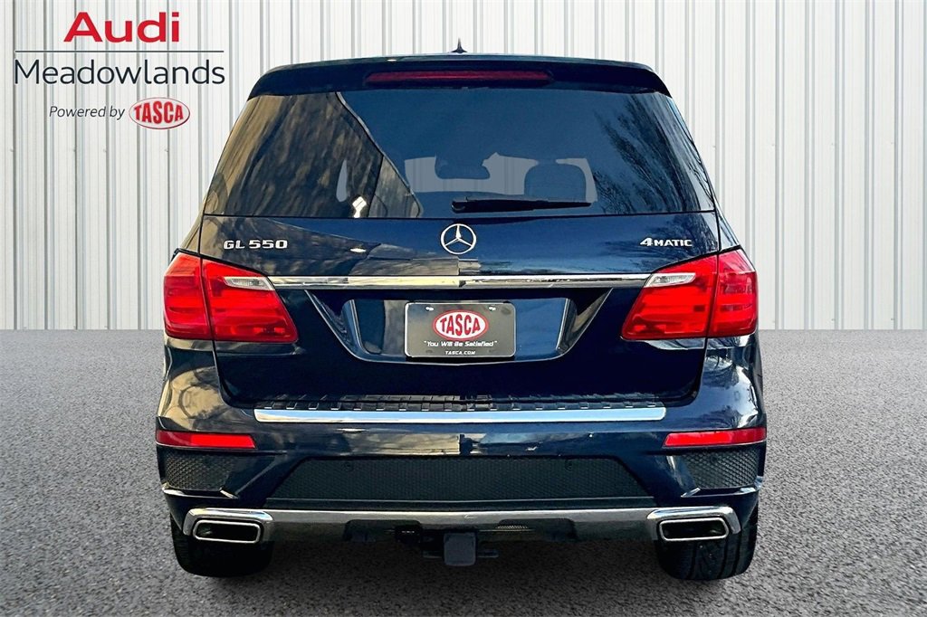 Used 2016 Mercedes-Benz GL 550 4MATIC image 5