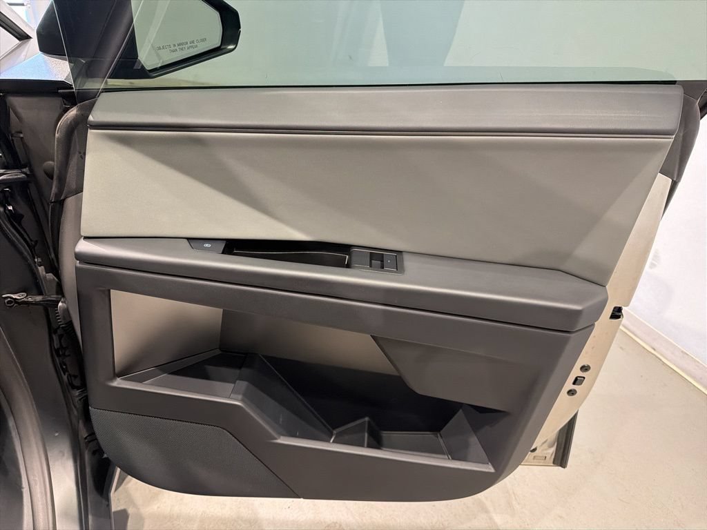 Used 2024 Tesla Cybertruck AWD Crew Cab image 45