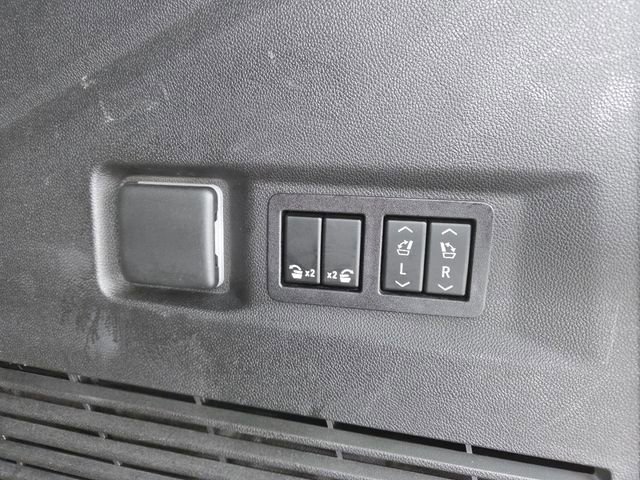 Used 2021 GMC Yukon Denali image 20