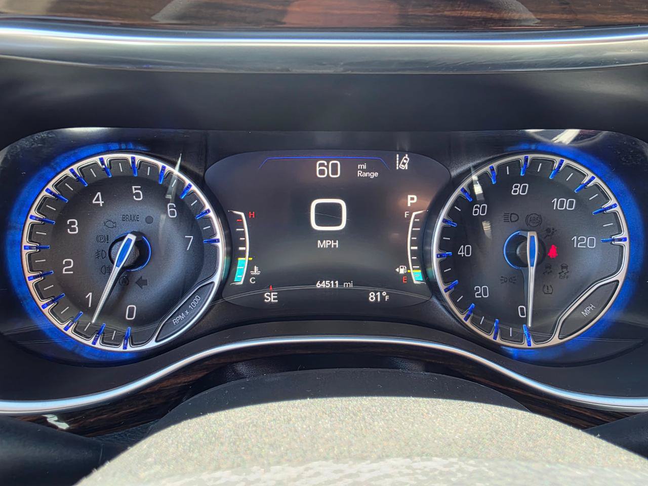 Used 2023 Chrysler Pacifica Limited FWD image 7