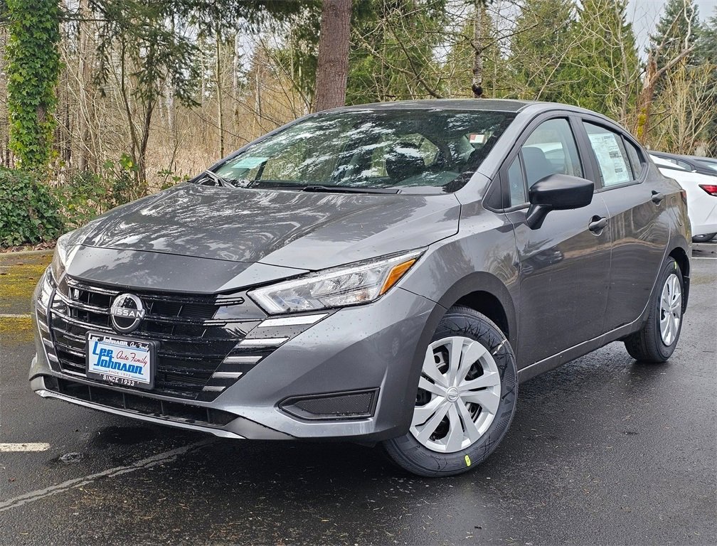 New 2025 Nissan Versa S w/ Trunk Package