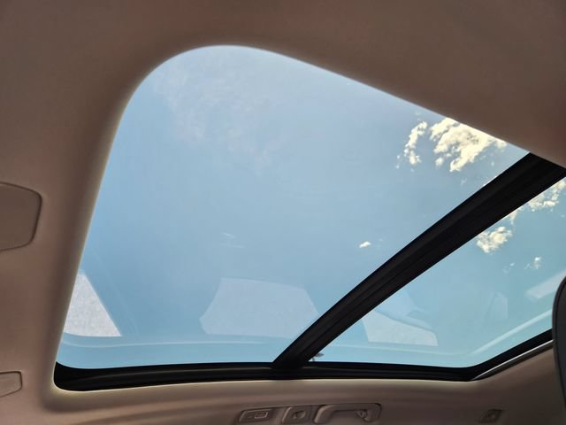 Certified 2025 Volvo XC60 B5 Plus AWD/4WD image 25