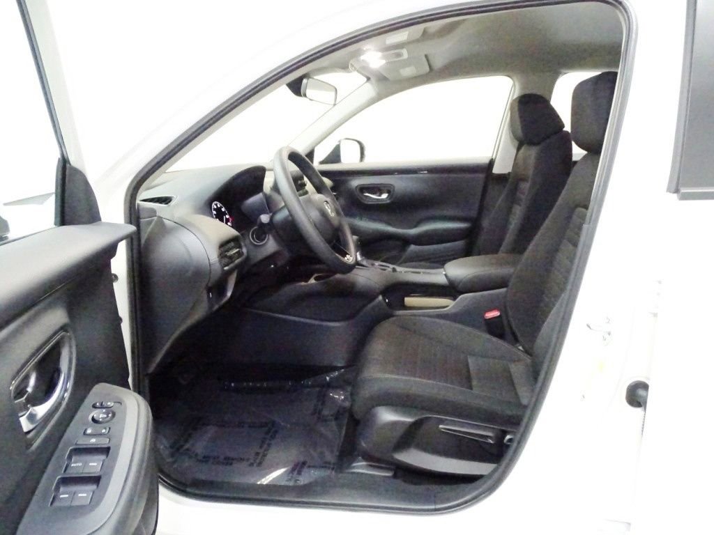 Used 2025 Honda HR-V LX image 13