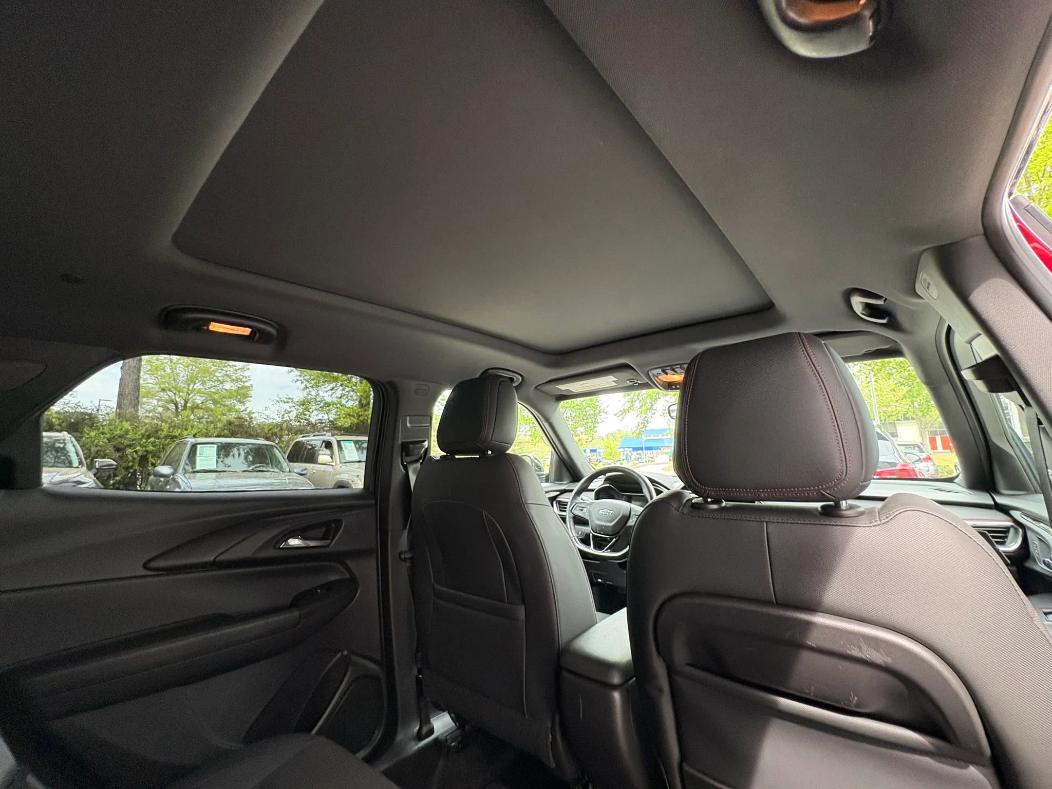 Used 2023 Chevrolet TrailBlazer RS w/ Sun and Liftgate Package AWD/4WD image 16