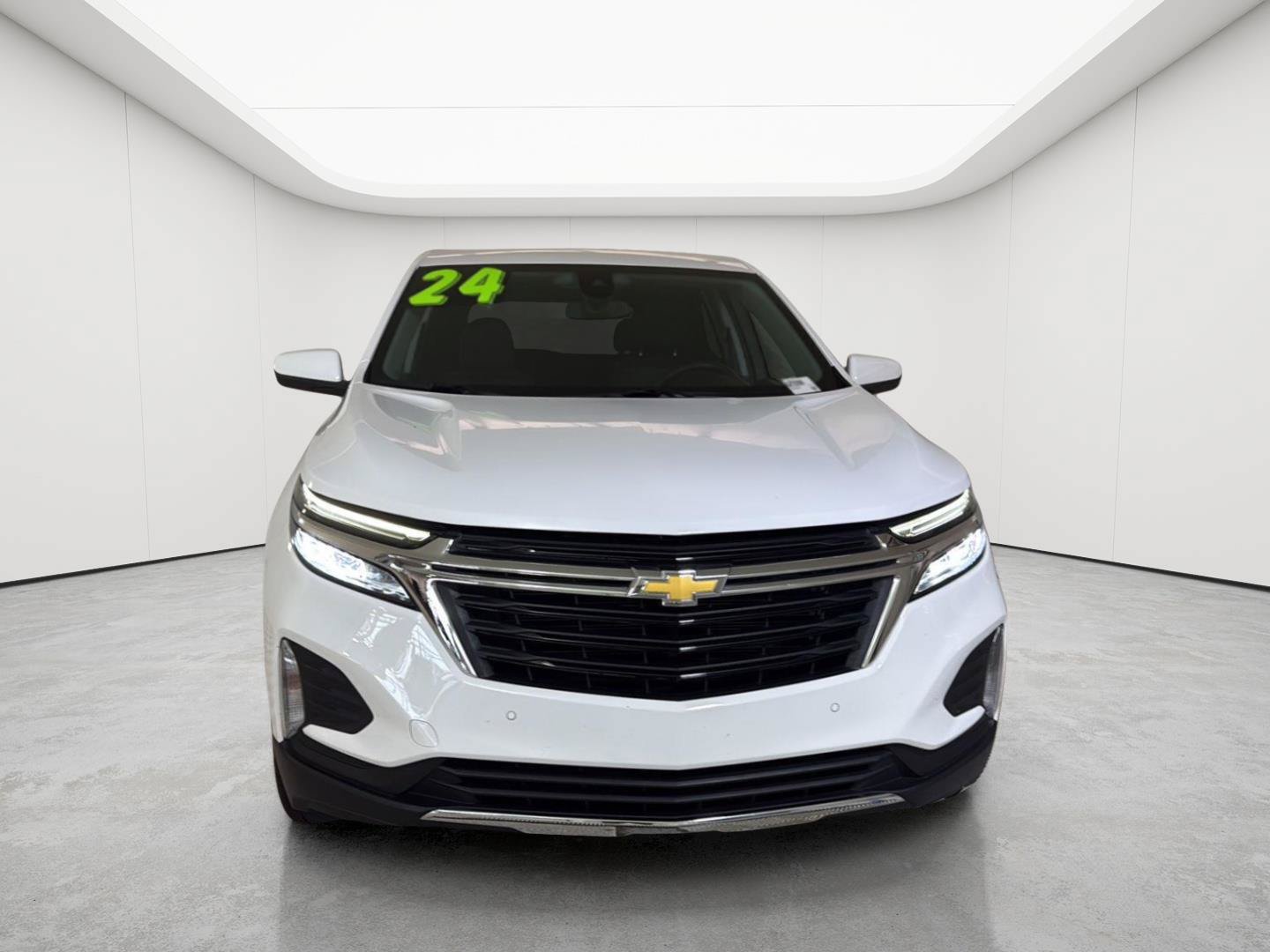 Certified 2024 Chevrolet Equinox LT w/ LPO, Floor Liner Package FWD image 2