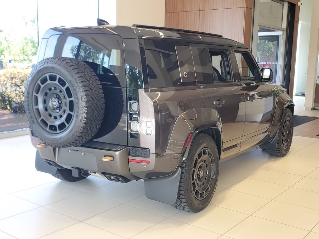 Certified 2025 Land Rover Defender 110 AWD/4WD image 3
