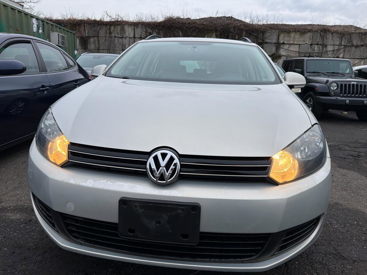 Used 2011 Volkswagen Jetta SE image 2