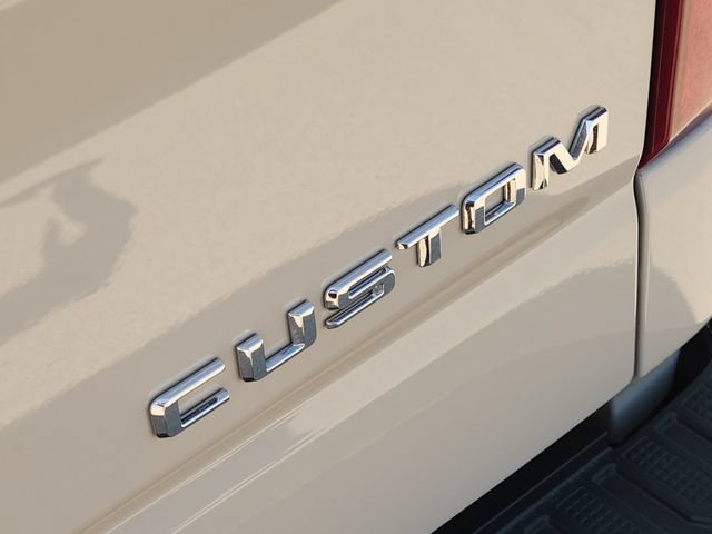 Used 2026 Chevrolet Silverado 1500 Custom RWD image 10
