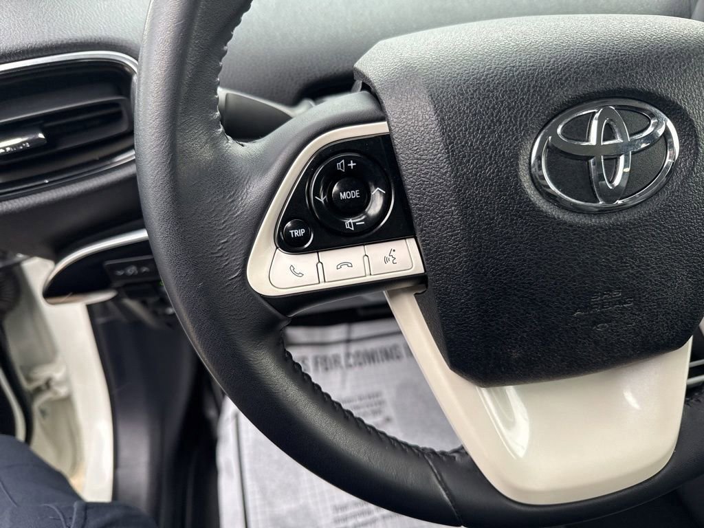 Used 2018 Toyota Prius Prime Premium image 21