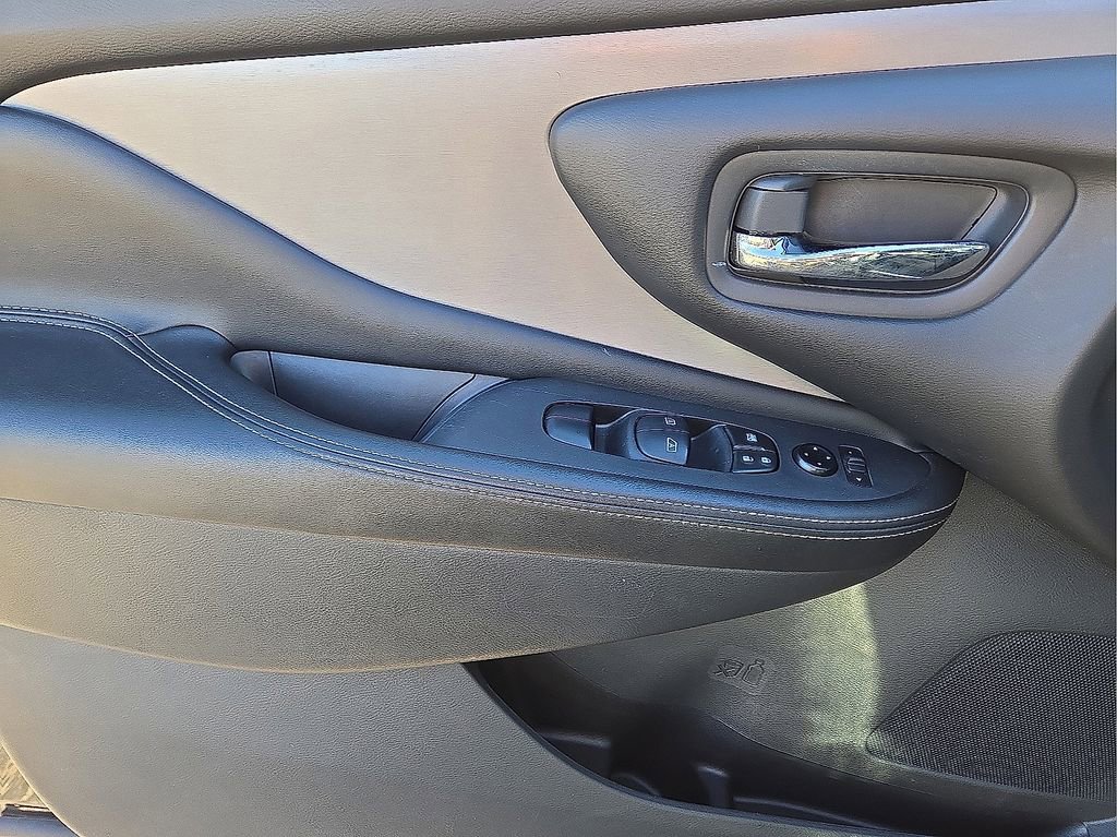 Used 2023 Nissan Murano SV image 22