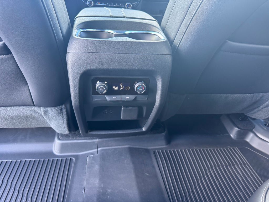 New 2026 Chevrolet Traverse LT w/ Enhanced Driving Package AWD/4WD image 15
