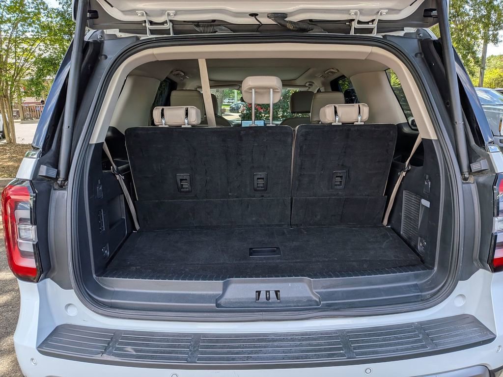 Used 2024 Ford Expedition Limited RWD image 29