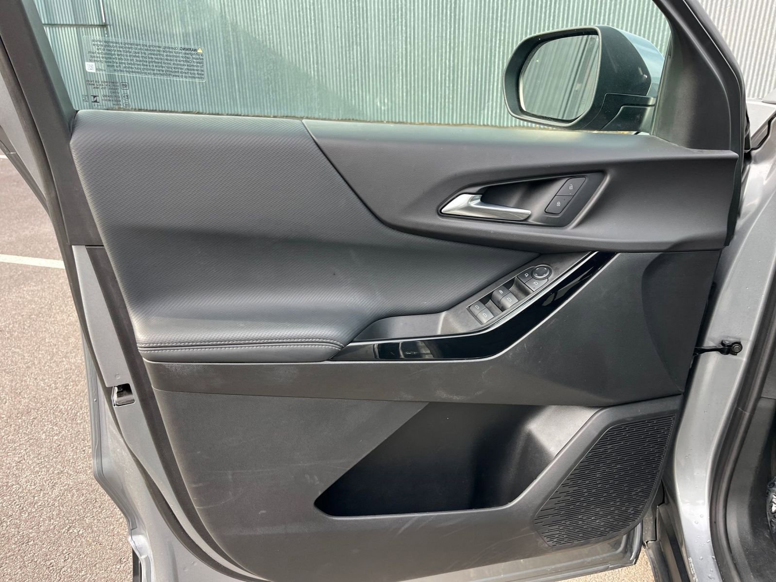 Used 2025 Chevrolet Equinox LT image 20