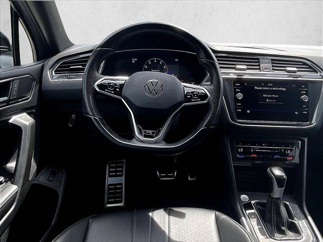 Used 2024 Volkswagen Tiguan SE R-Line FWD image 5