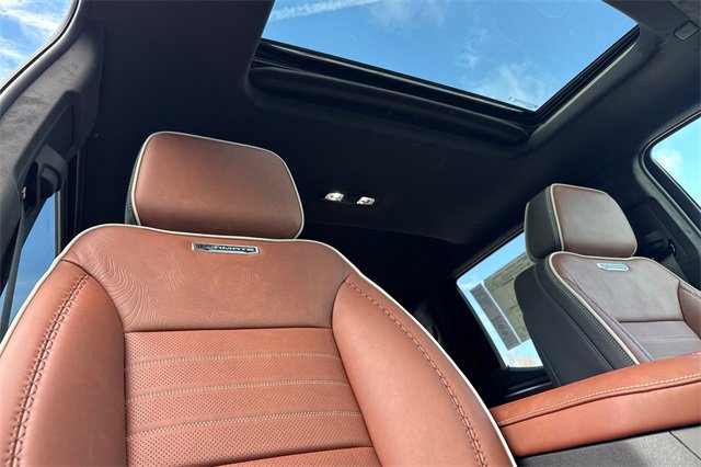 New 2026 GMC Sierra 1500 Denali Ultimate w/ LPO, Black Badging Package image 18