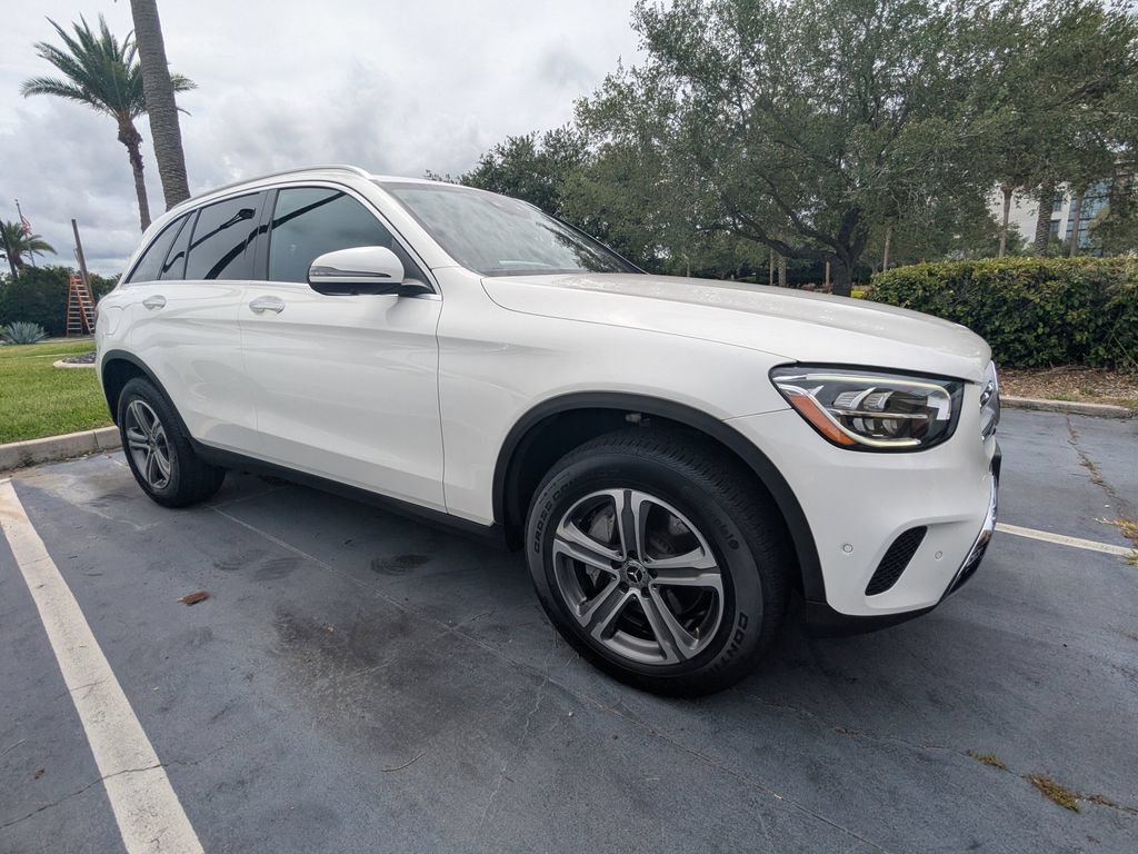 Used 2022 Mercedes-Benz GLC 300 4MATIC w/ Driver Assistance Package image 28