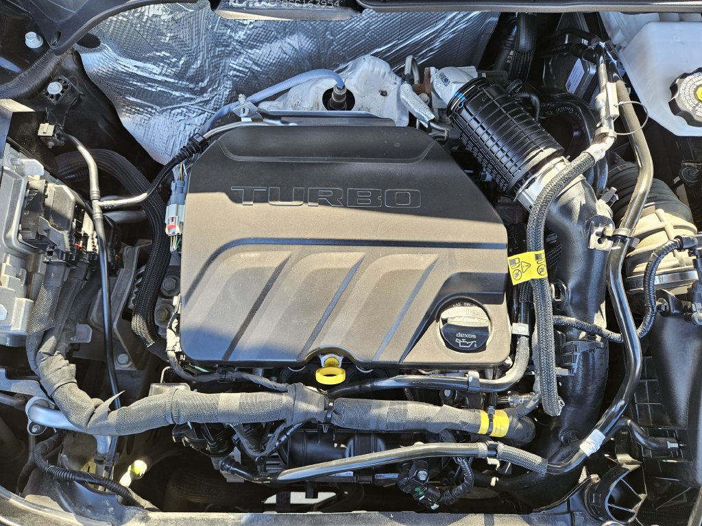 Used 2025 Chevrolet Trax ACTIV w/ Sunroof Package FWD image 31