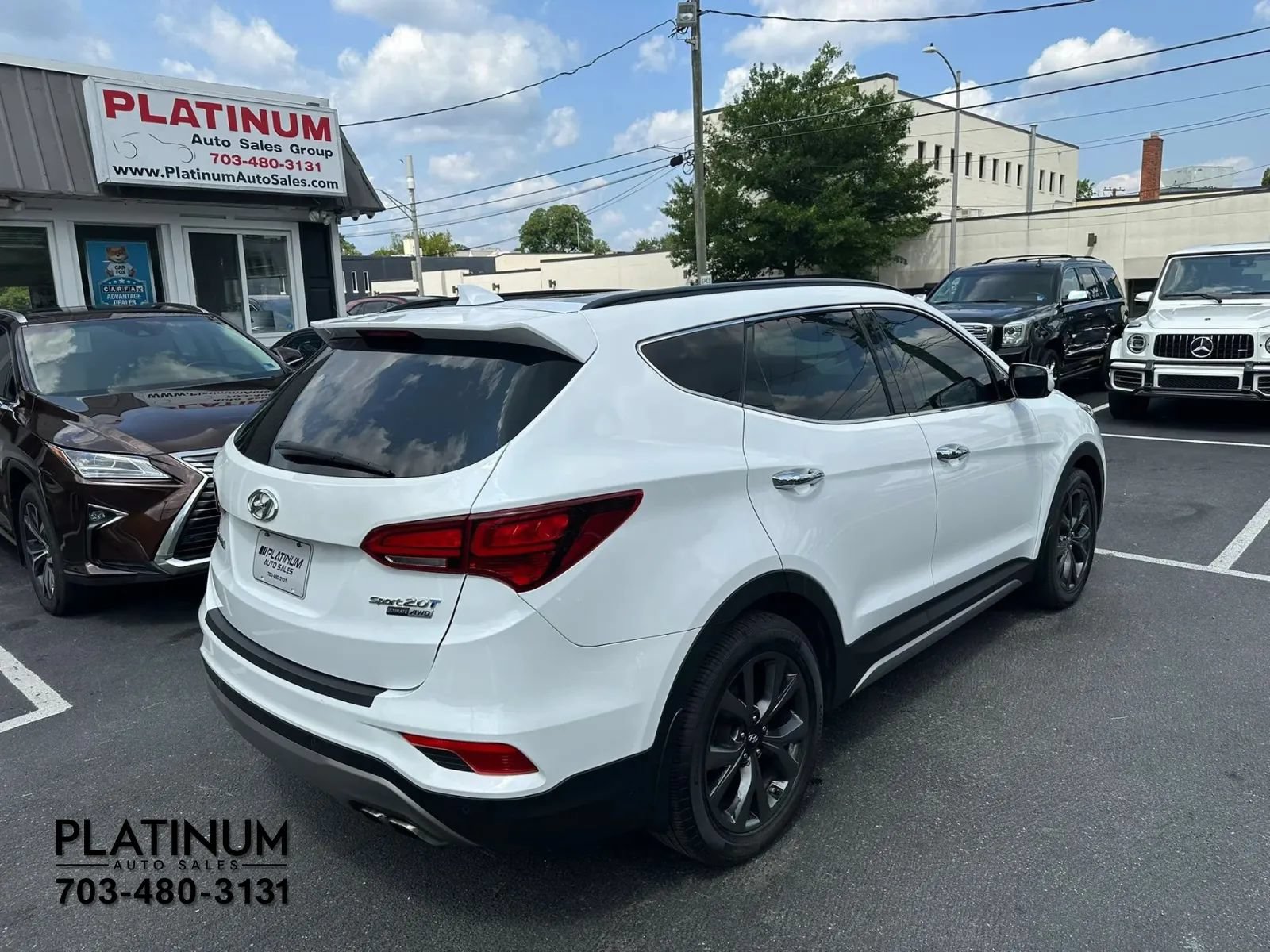 Used 2017 Hyundai Santa Fe Sport w/ Cargo Package AWD/4WD image 5
