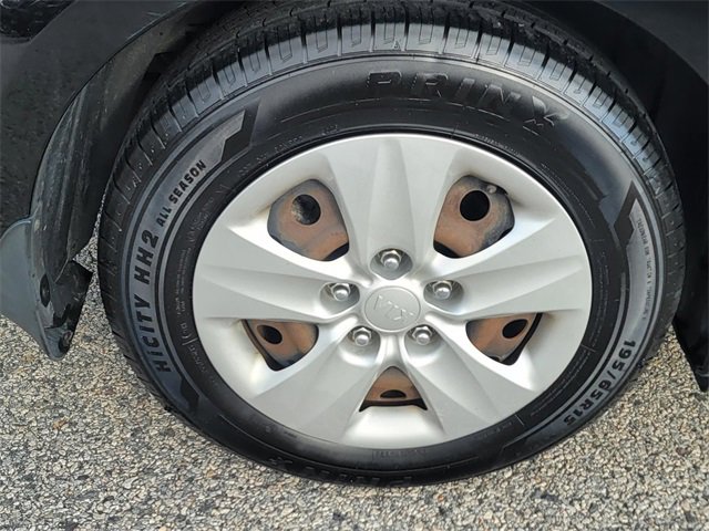 Used 2016 Kia Forte LX image 9