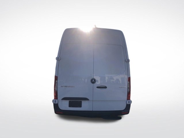 Used 2025 Mercedes-Benz Sprinter 2500 image 4