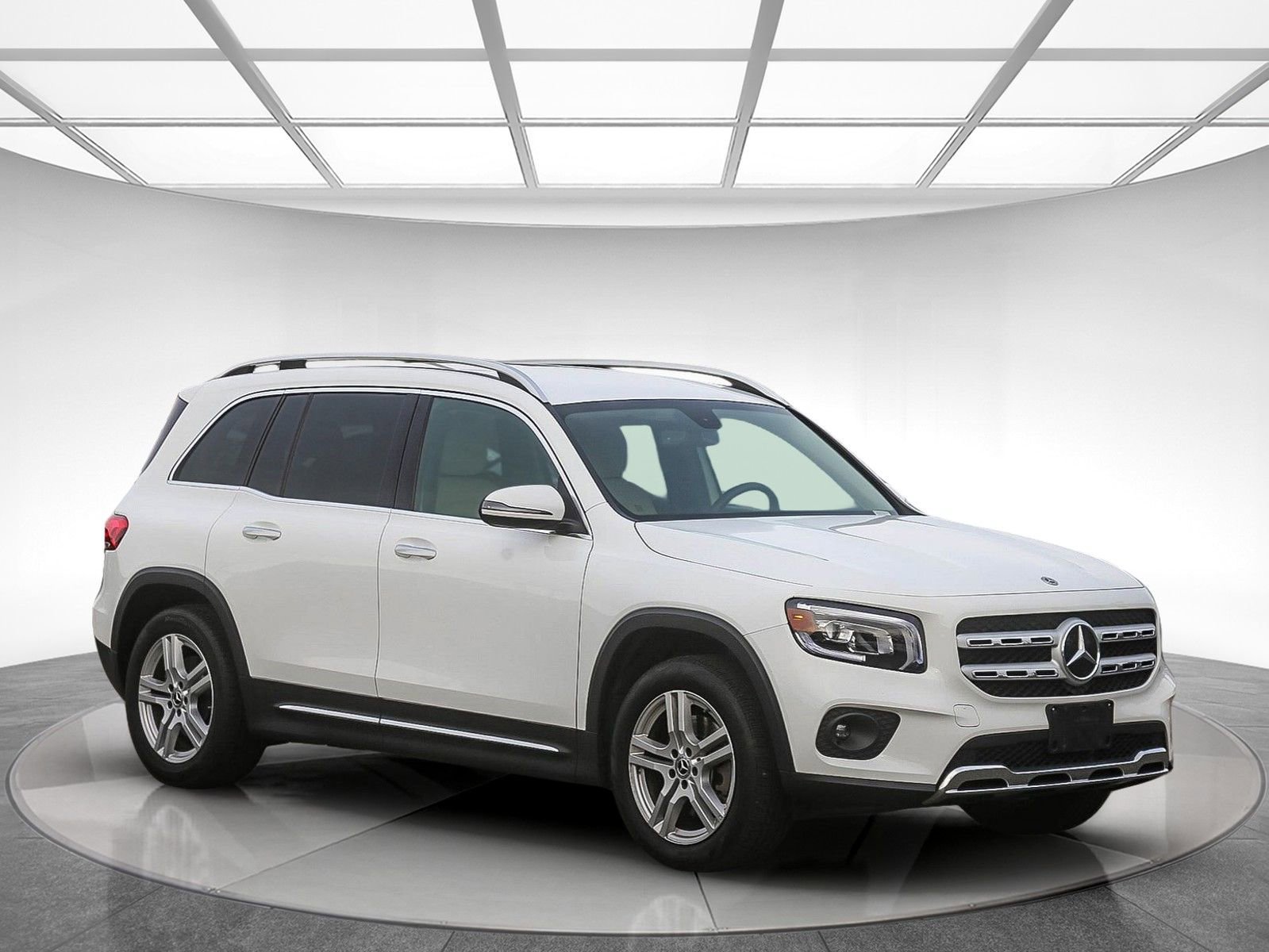 Used 2022 Mercedes-Benz GLB 250 image 4