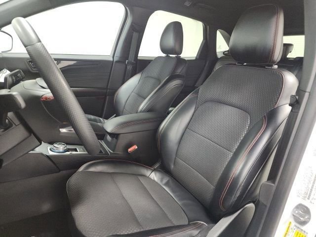 Used 2023 Ford Escape ST-Line w/ Tech Pack #1 AWD/4WD image 17