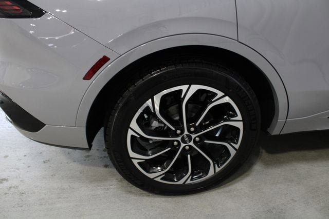 New 2026 Lincoln Nautilus Reserve AWD/4WD image 57