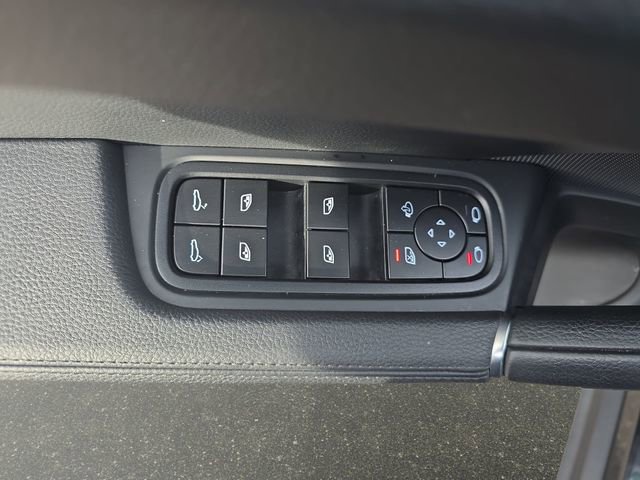 Used 2023 Porsche Cayenne Platinum Edition image 30