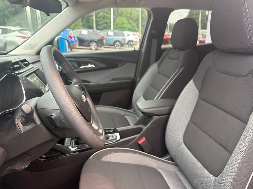 Certified 2023 Chevrolet TrailBlazer LT FWD image 31