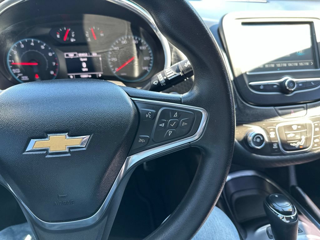 Used 2017 Chevrolet Malibu LT FWD image 22