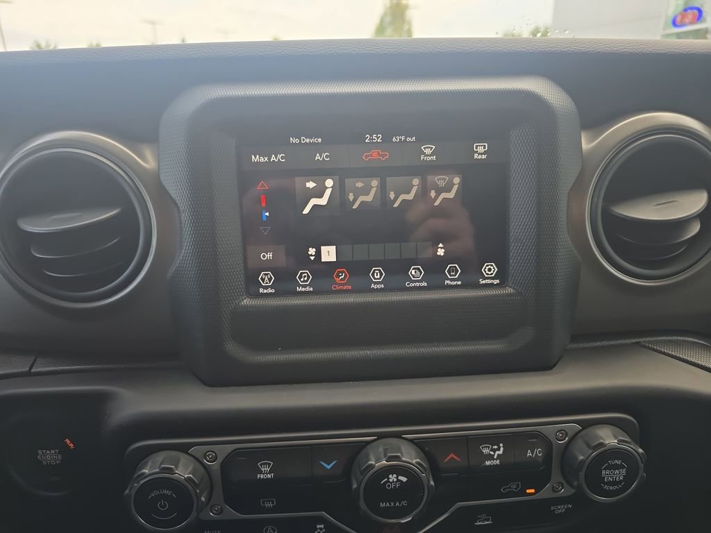 Used 2022 Jeep Gladiator Sport image 17
