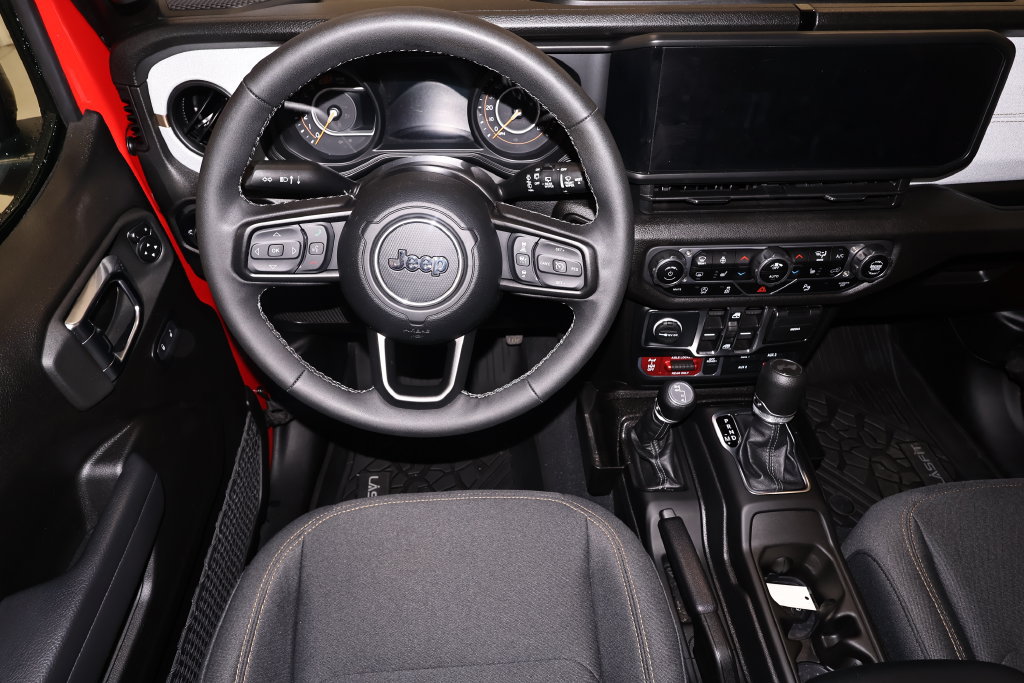 Used 2025 Jeep Wrangler Unlimited Sport AWD/4WD image 20