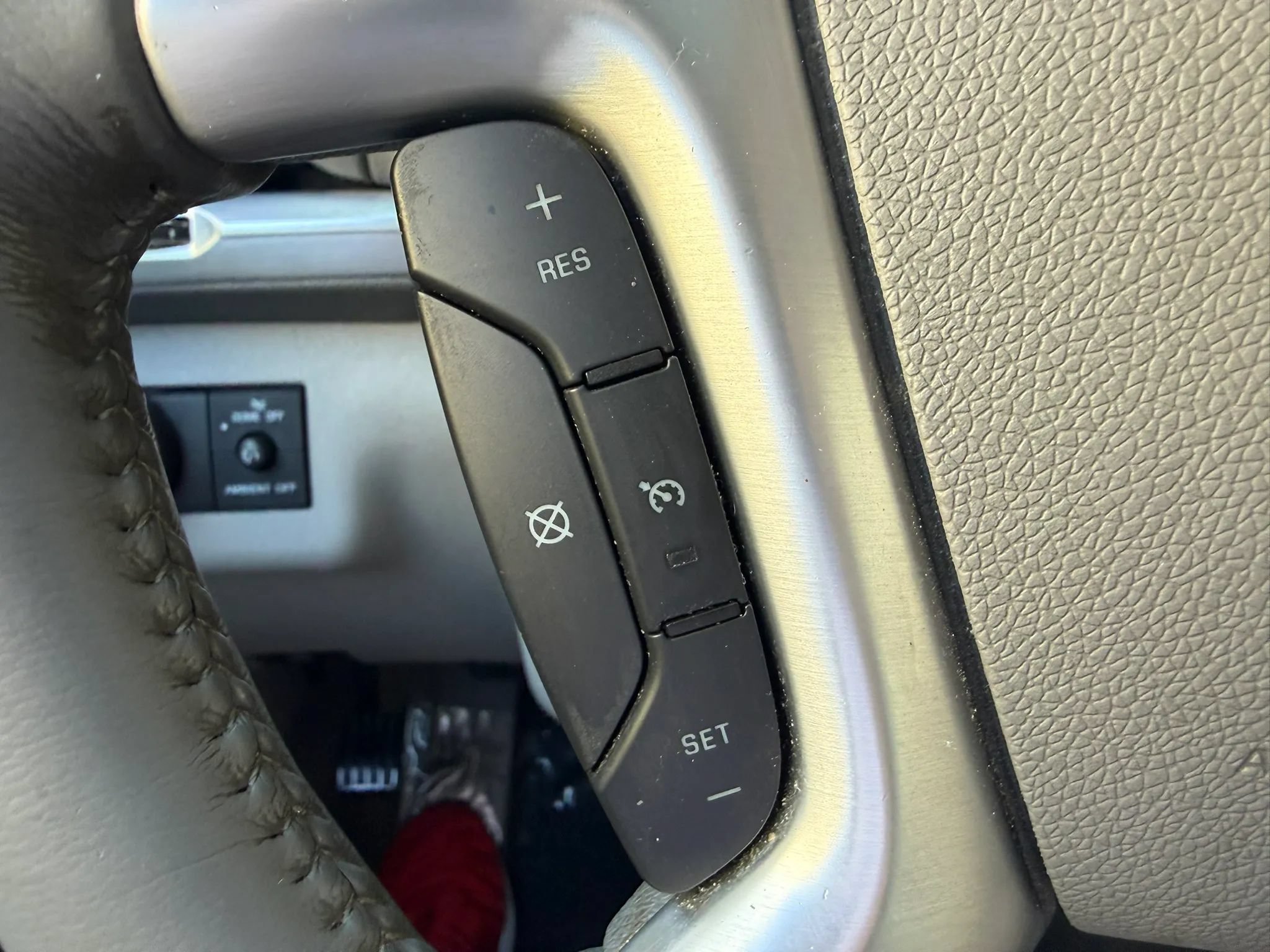 Used 2015 GMC Acadia SLT w/ Open Road Package FWD image 13