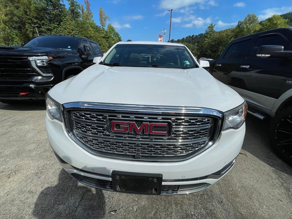Used 2018 GMC Acadia Denali w/ Technology Package AWD/4WD image 2