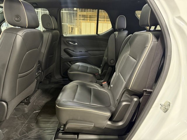 Used 2023 Chevrolet Traverse Premier image 33