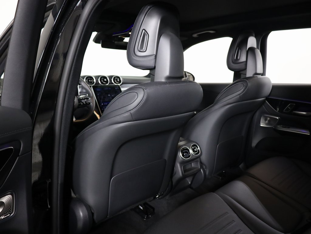 Used 2024 Mercedes-Benz GLC 300 4MATIC image 32