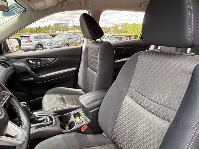 Used 2017 Nissan Rogue SV AWD/4WD image 22
