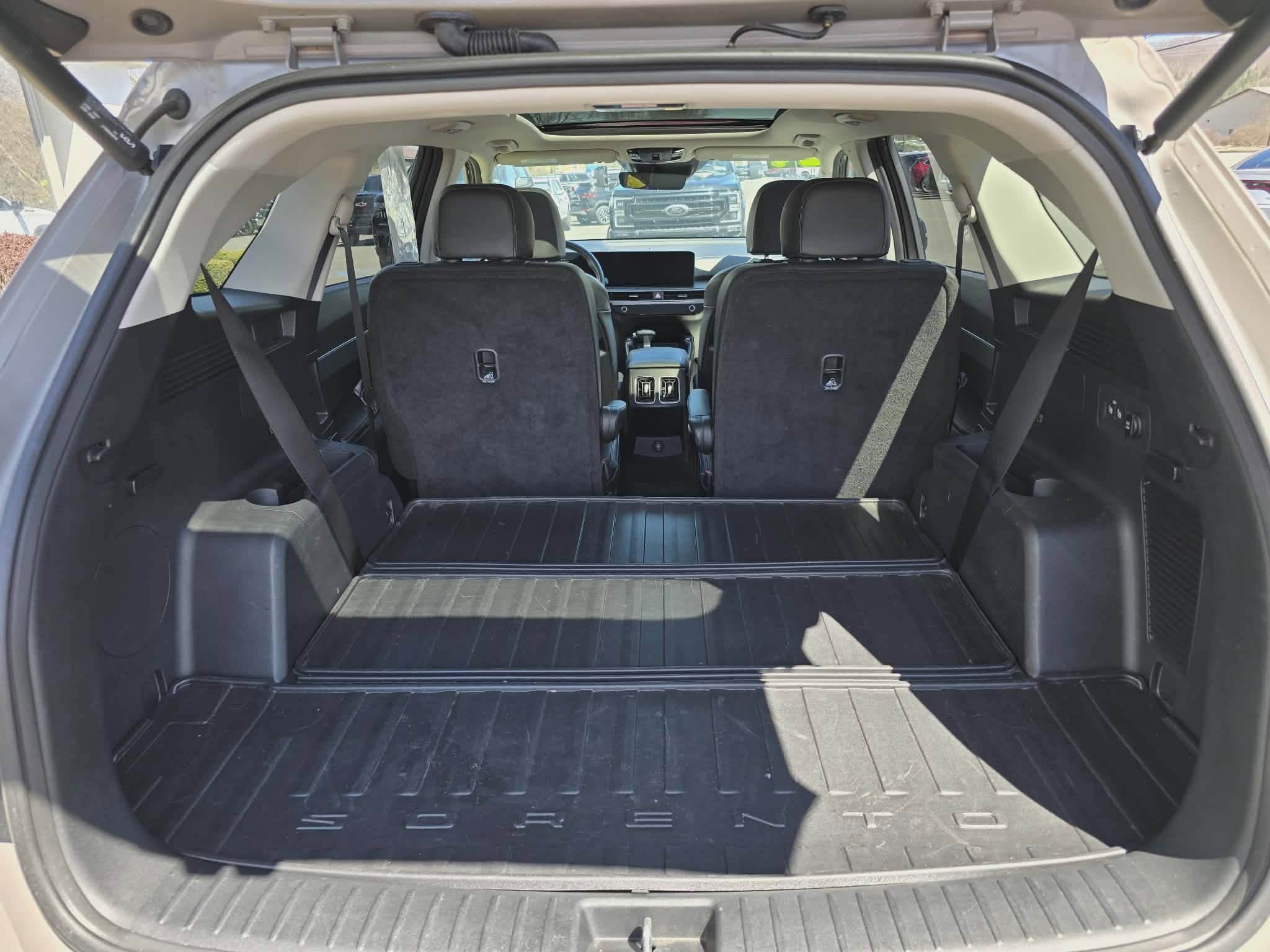 Used 2024 Kia Sorento X-Line EX video 5