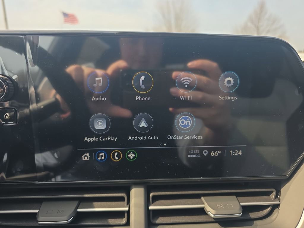 New 2026 Chevrolet Trax RS w/ Sunroof Package image 19