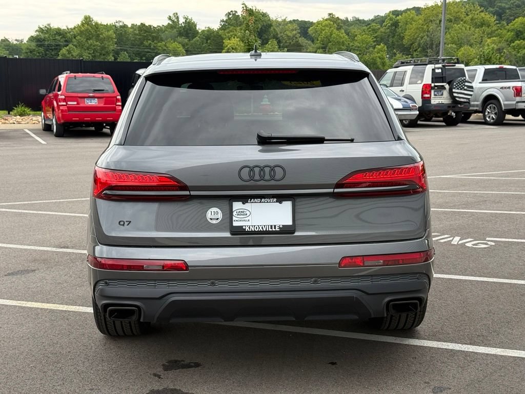 Used 2025 Audi Q7 2.0T Premium Plus w/ Premium Plus Package AWD/4WD image 9