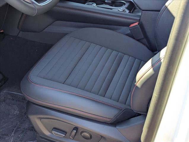 New 2026 Ford Explorer ST-Line w/ ST-Line Street Pack image 4