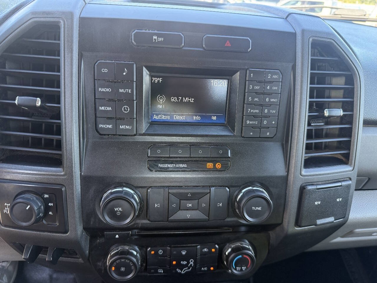 Used 2018 Ford F250 XL w/ Power Equipment Group AWD/4WD image 15
