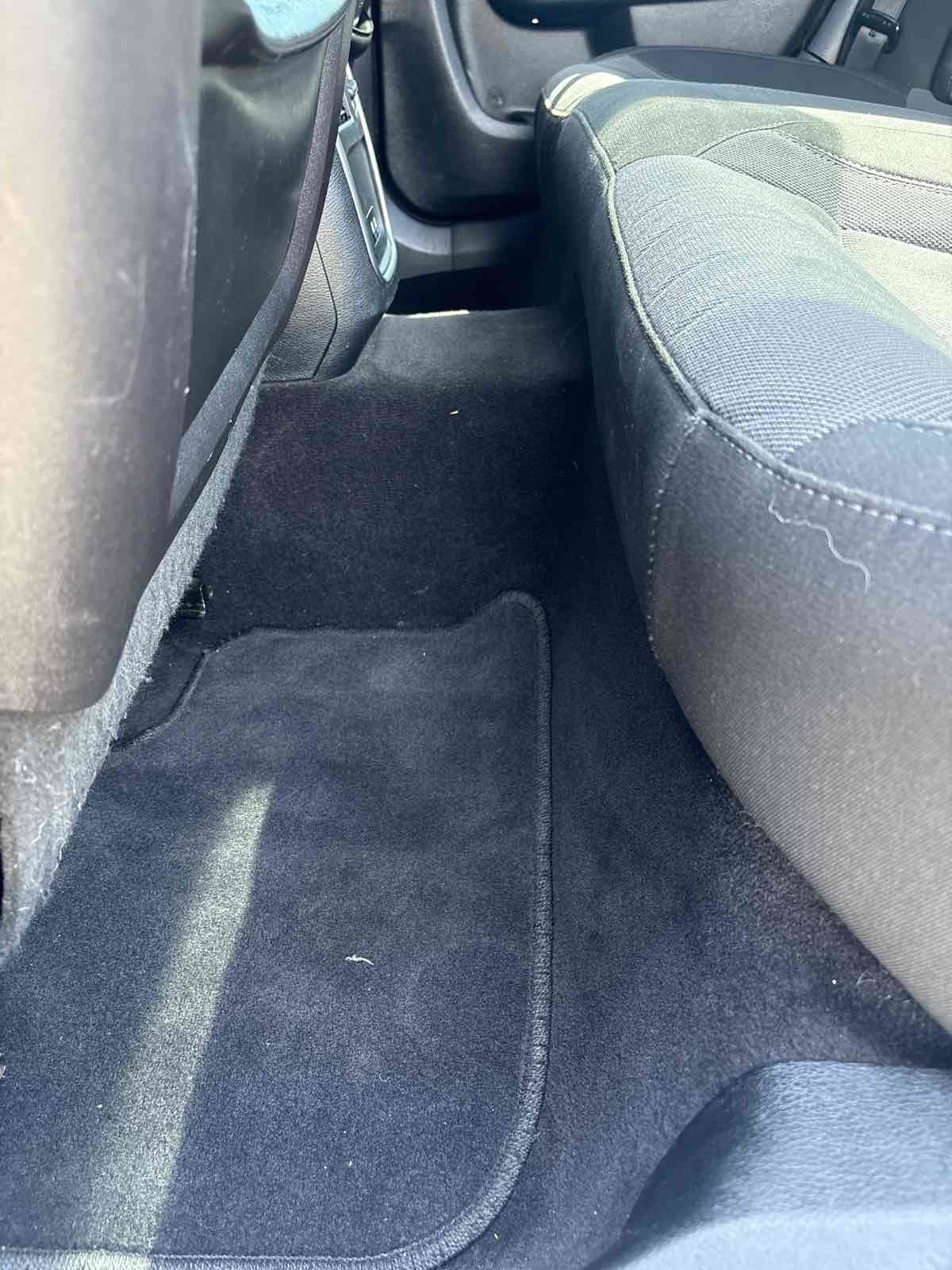 Used 2016 Dodge Charger SXT image 12