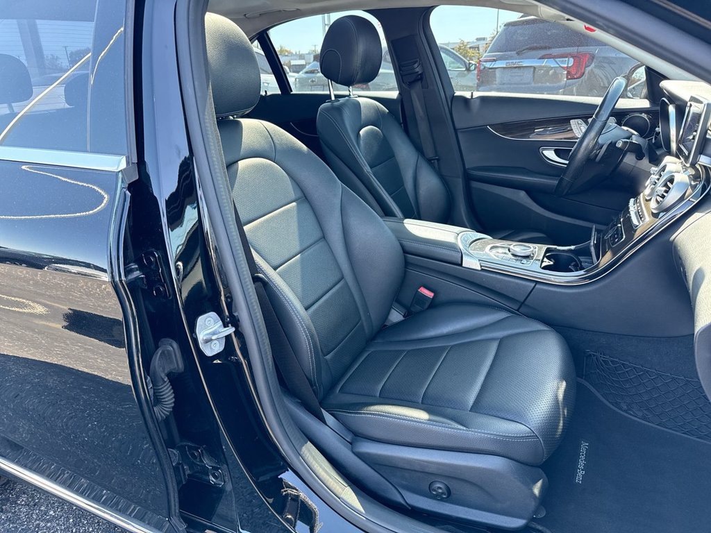 Used 2018 Mercedes-Benz C 300 4MATIC Sedan image 25