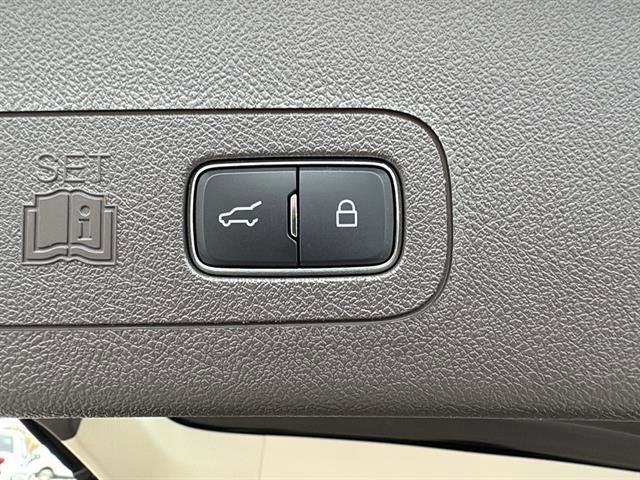 Used 2021 Lincoln Aviator Reserve w/ Equipment Group 202A image 13